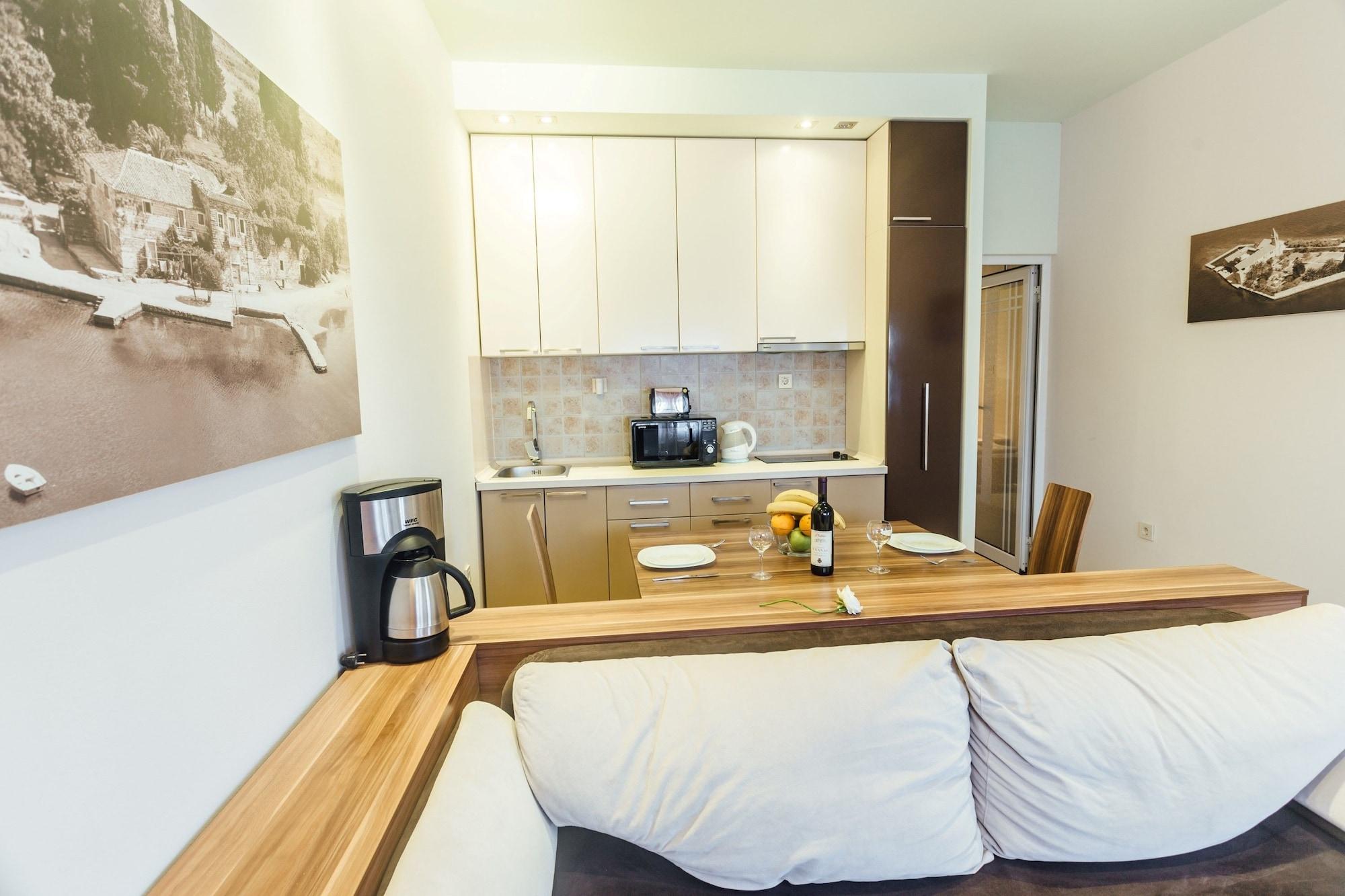 Apartments Monet Tivat Exterior photo