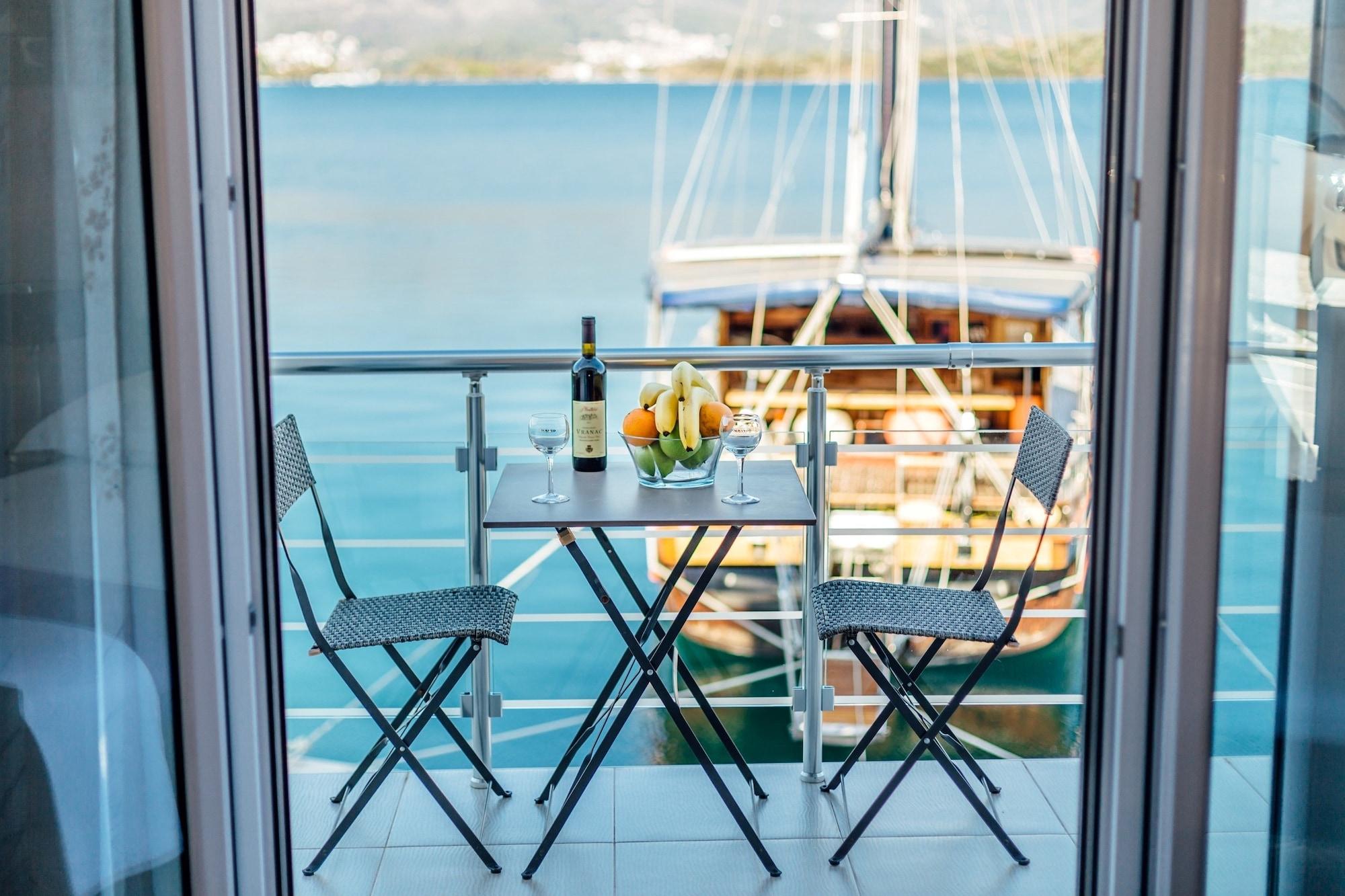 Apartments Monet Tivat Exterior photo